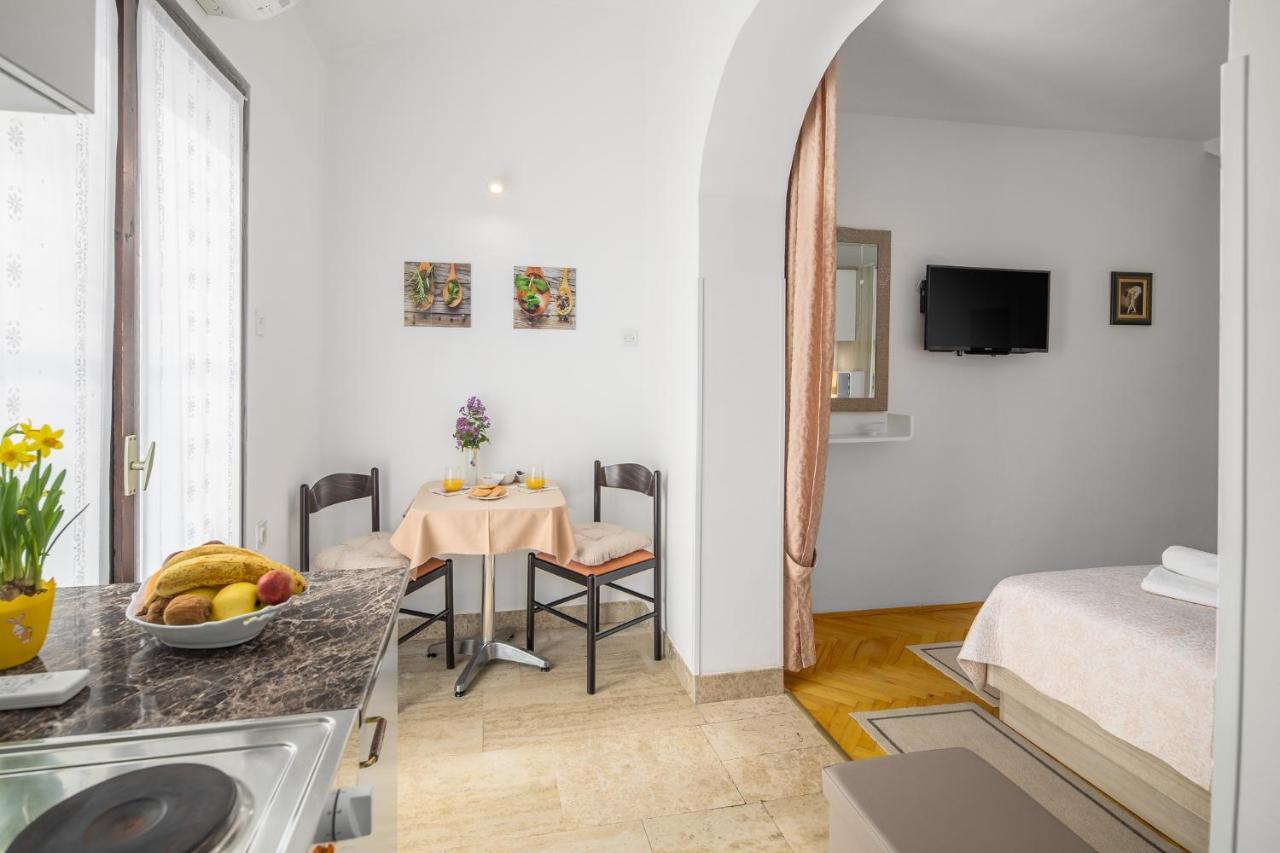 Apartments Villa Katana Пореч Екстер'єр фото